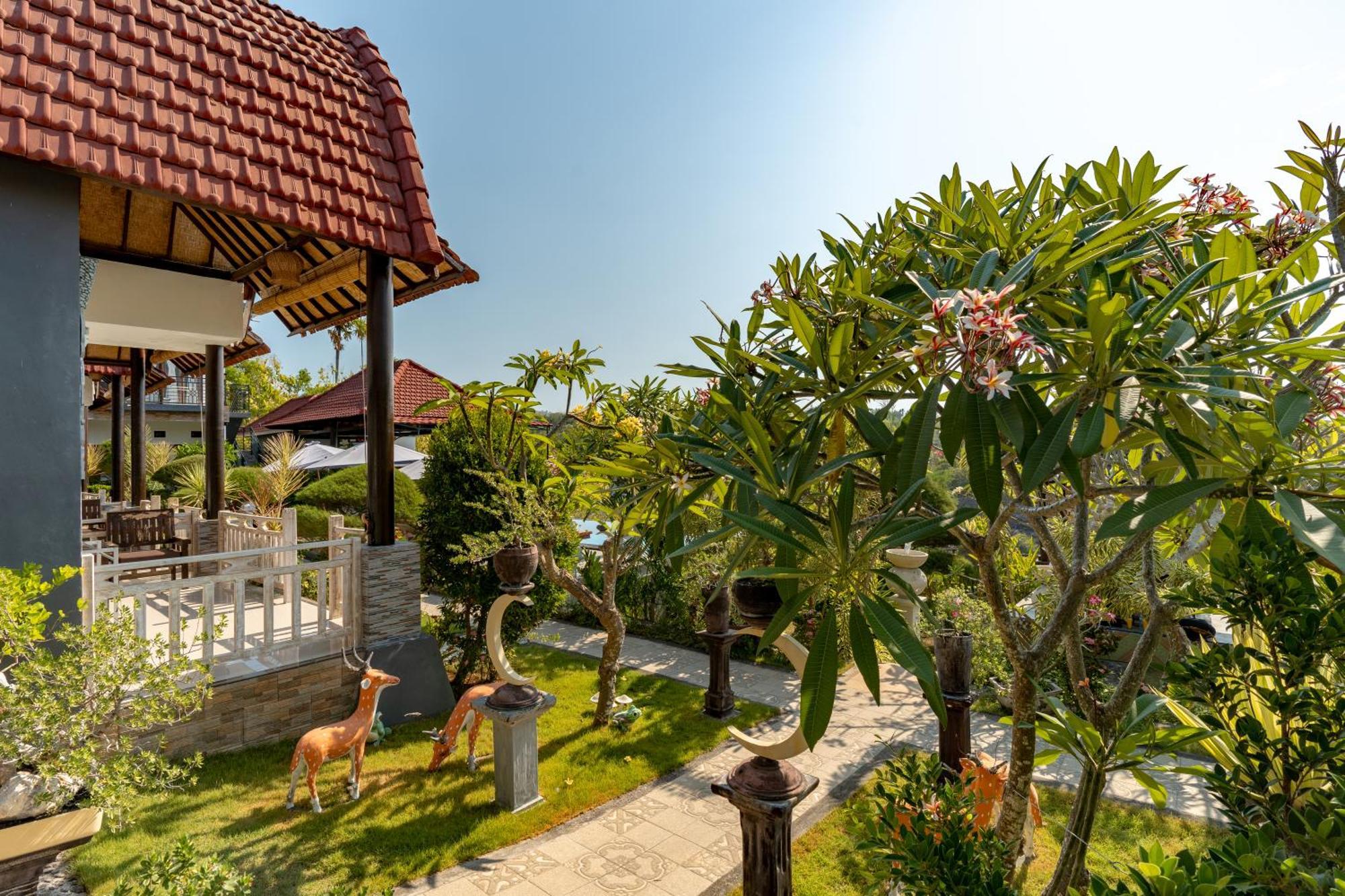 Kaylas Hill Resort Batununggul Экстерьер фото