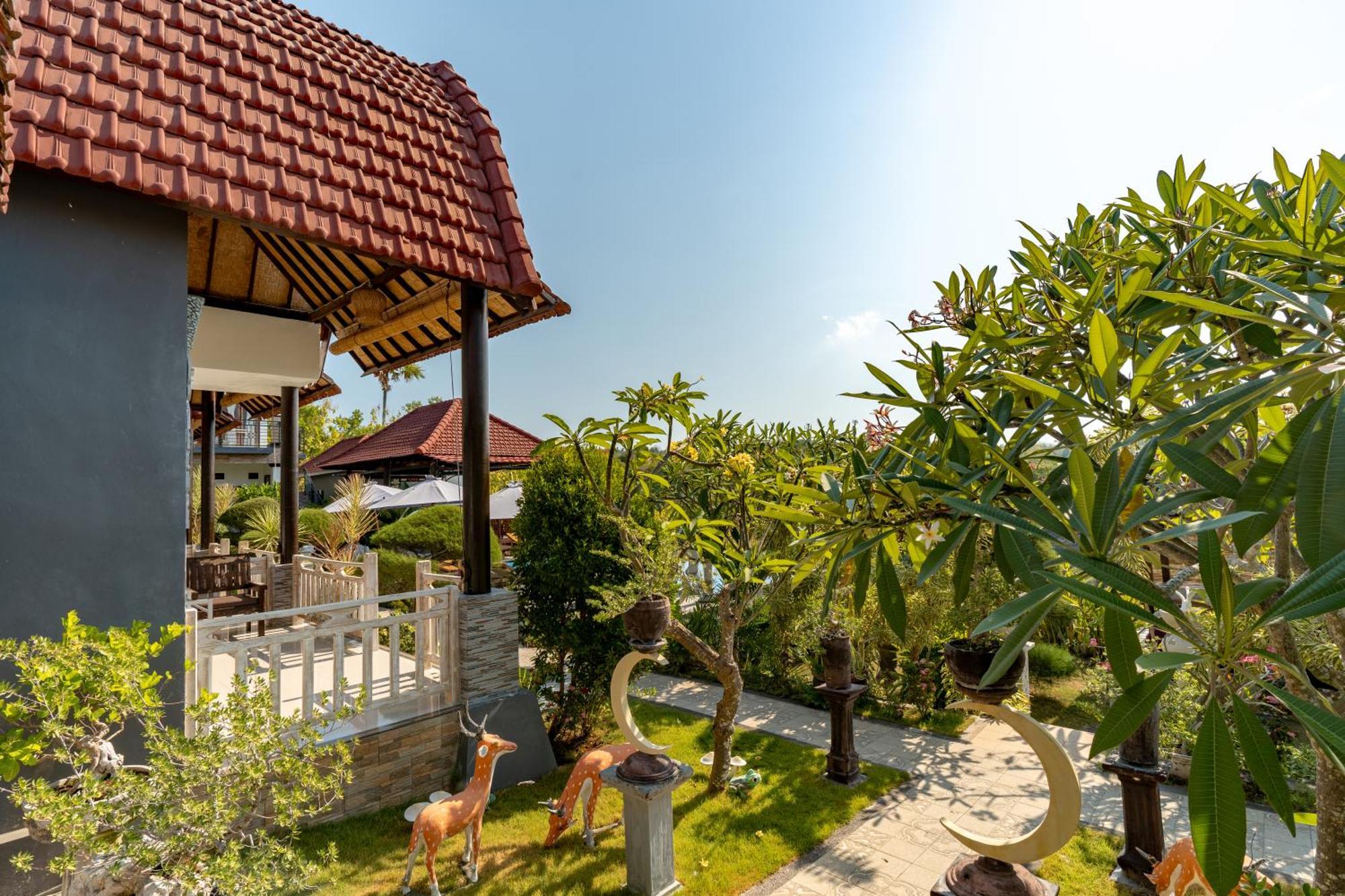 Kaylas Hill Resort Batununggul Экстерьер фото